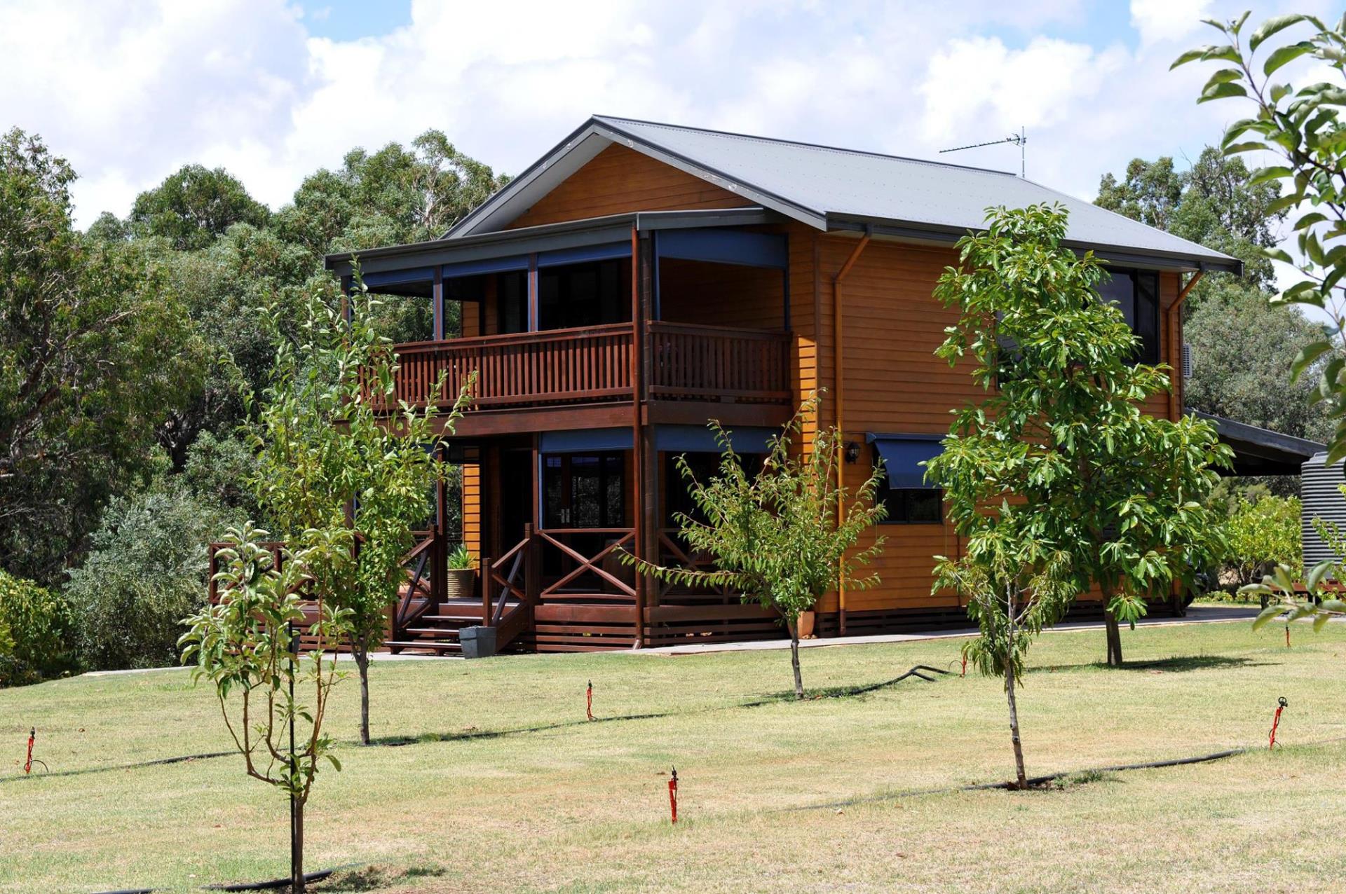 Tren Creek Chalets